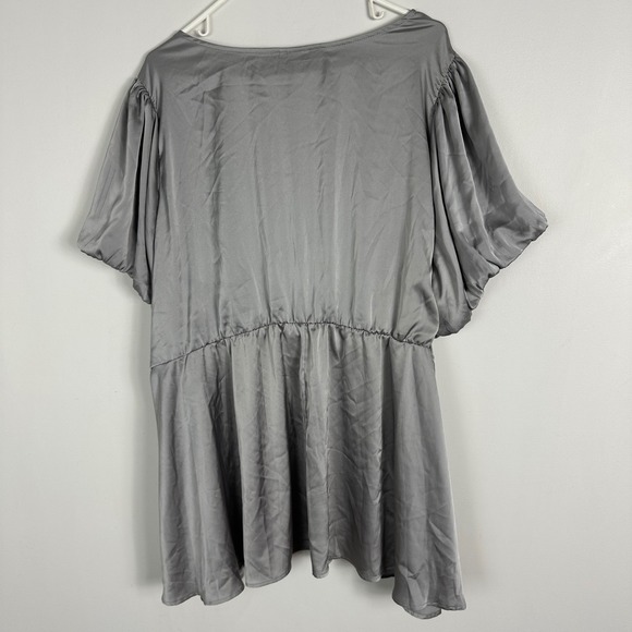 Torrid‎ Silver Satin V-Neck Puff Sleeve Short Sleeve Blouse Womens 4X Top Party - Picture 6 of 11
